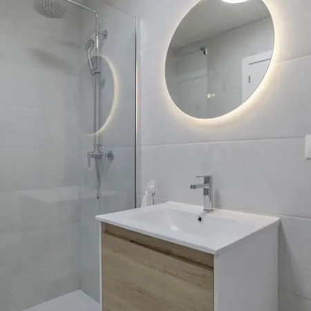 Апартаменти La Casa De Emilie- Solo Familias Коніль-де-ла-Фронтера