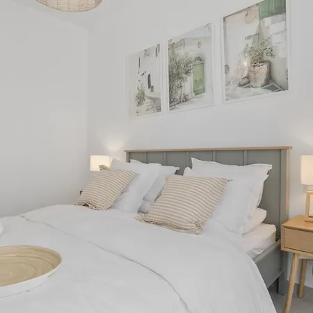 La Casa De Emilie- Solo Familias